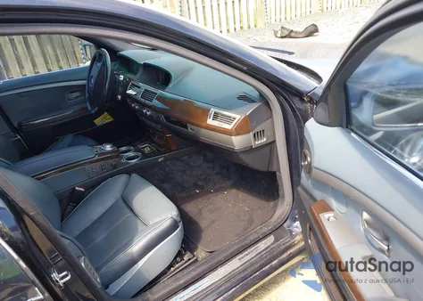 2007 BMW 750Li z USA, uszkodzony, nr VIN WBAHN83577DT66712